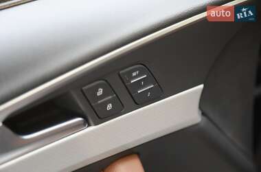 Седан Audi A4 2016 в 