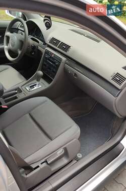 Седан Audi A4 2002 в 