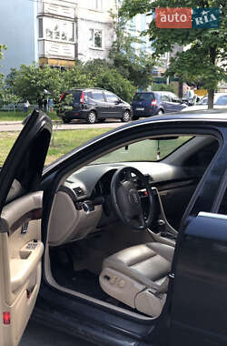Седан Audi A4 2001 в 