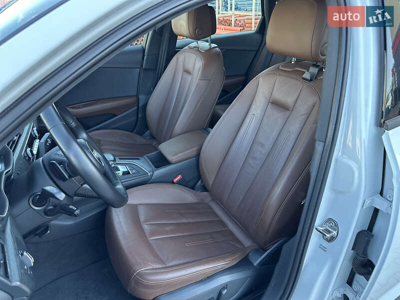 Седан Audi A4 2017 в Луцке