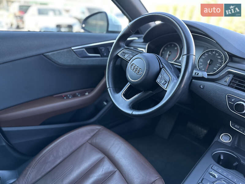 Седан Audi A4 2017 в Луцке
