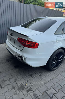Седан Audi A4 2013 в 
