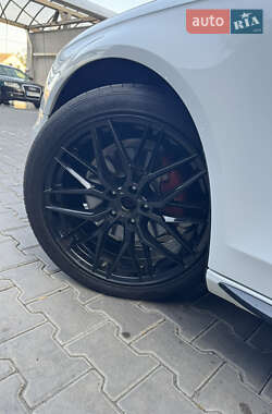 Седан Audi A4 2013 в 