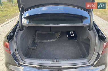 Седан Audi A4 2015 в 