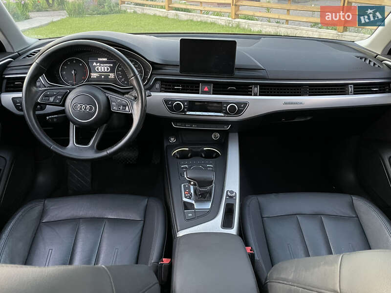 Седан Audi A4 2017 в Луцке