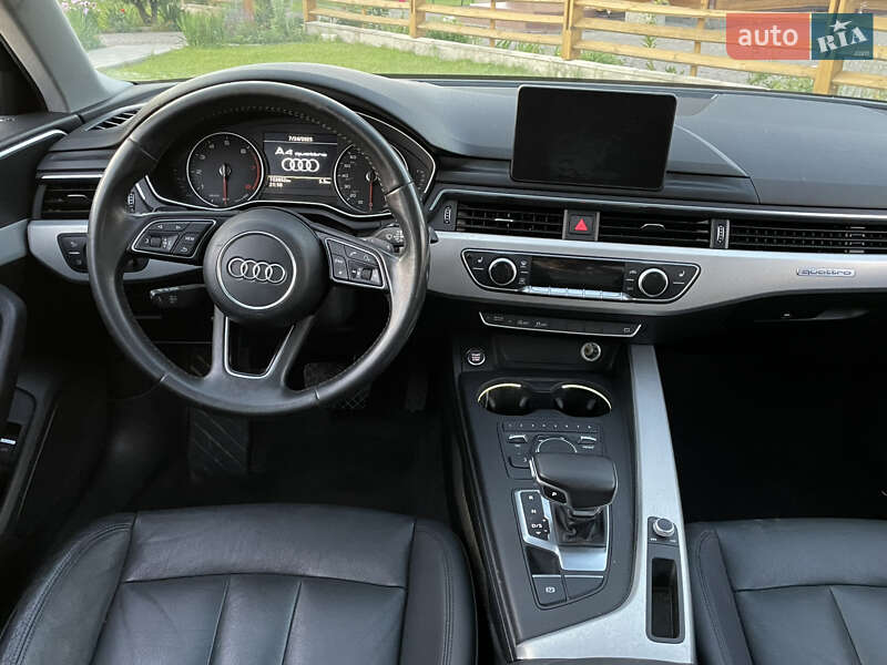 Седан Audi A4 2017 в Луцке