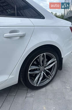 Седан Audi A4 2016 в 