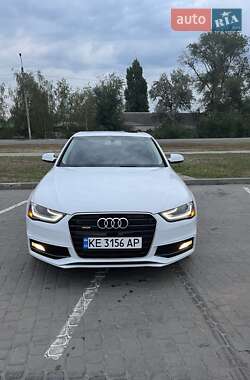 Седан Audi A4 2015 в 