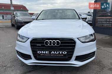 Седан Audi A4 2014 в Киеве