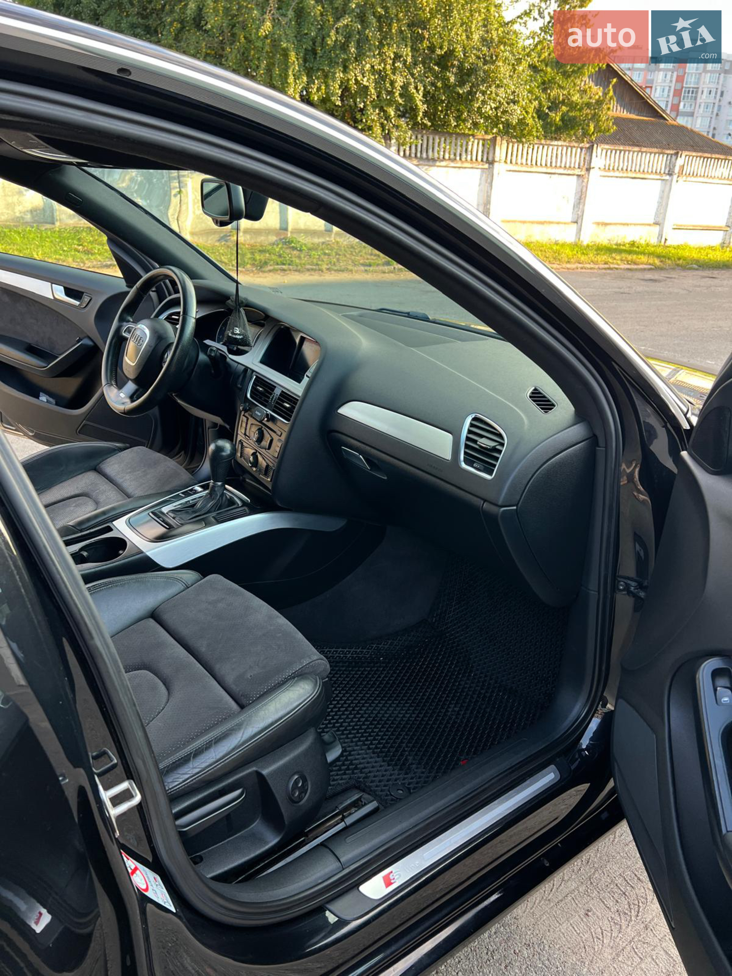 Audi A4 2010 VIN WAUZZZ8KXBN015227 фото оголошення 5 з 28
