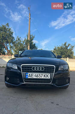 Седан Audi A4 2010 в 