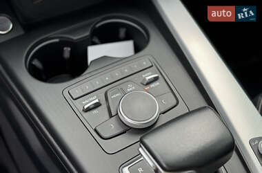 Седан Audi A4 2017 в 