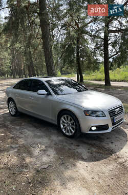 Седан Audi A4 2011 в Сумах