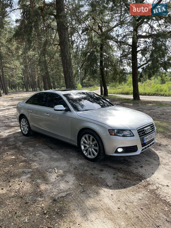 Седан Audi A4 2011 в Сумах
