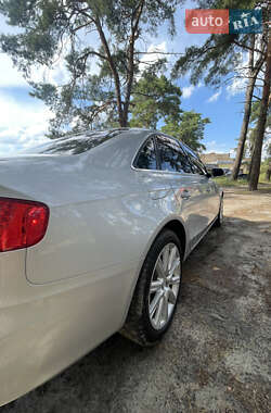 Седан Audi A4 2011 в 