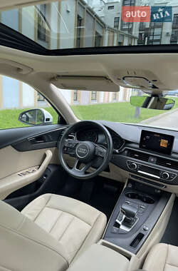 Седан Audi A4 2019 в 