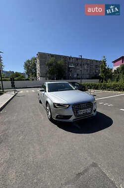 Седан Audi A4 2012 в 
