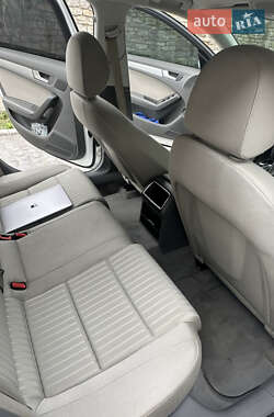 Седан Audi A4 2010 в 