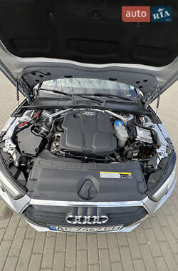 Седан Audi A4 2016 в 
