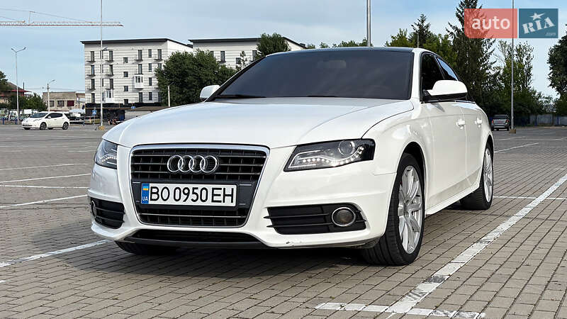 Седан Audi A4 2012 в 