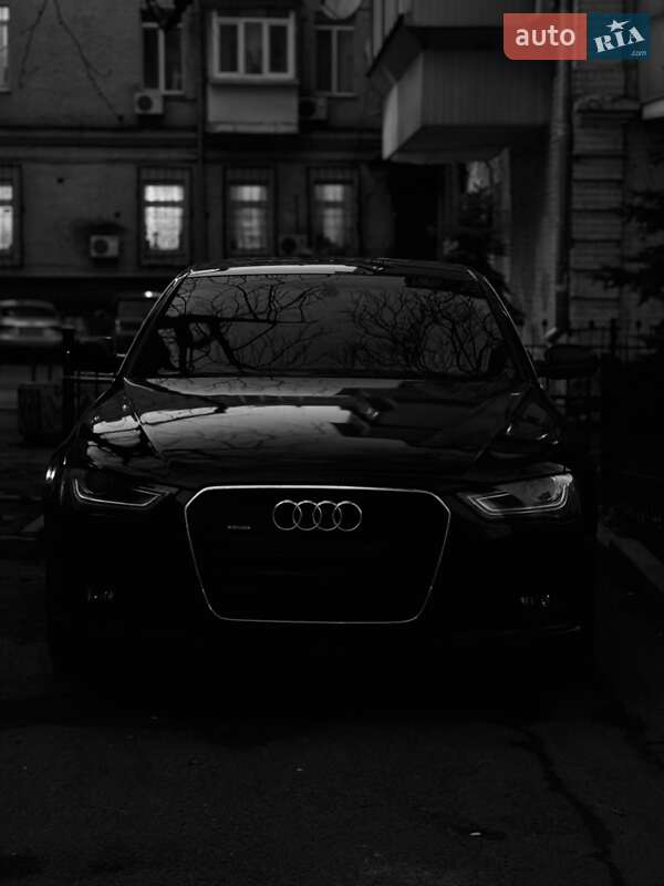 Седан Audi A4 2012 в Броварах