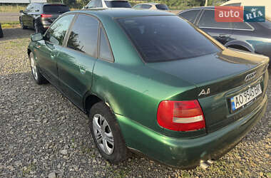 Седан Audi A4 1996 в 