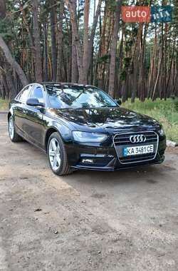 Седан Audi A4 2012 в Лебедине