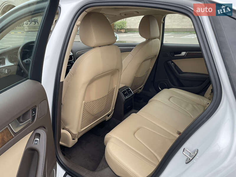 Седан Audi A4 2015 в Києві