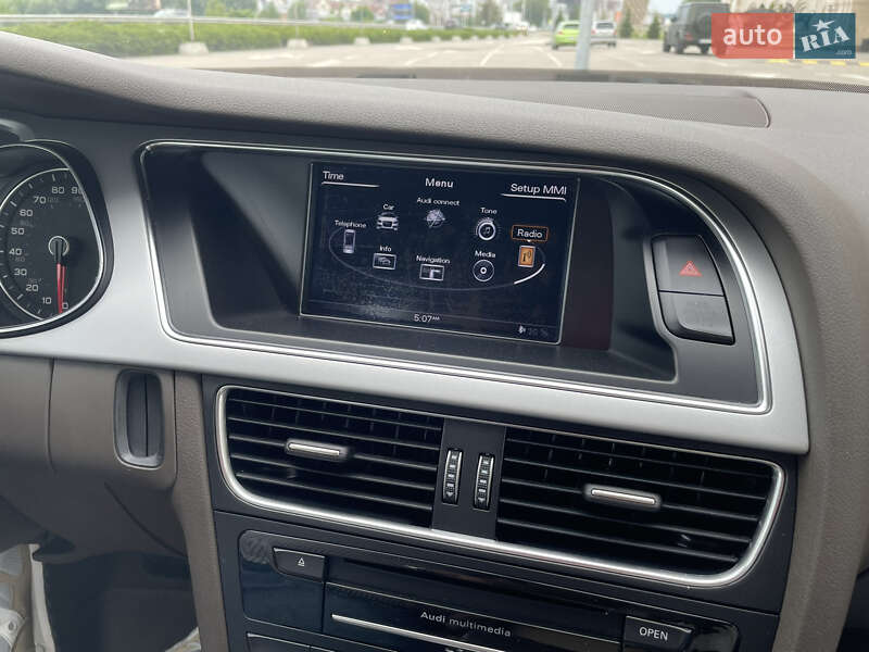 Седан Audi A4 2015 в Киеве
