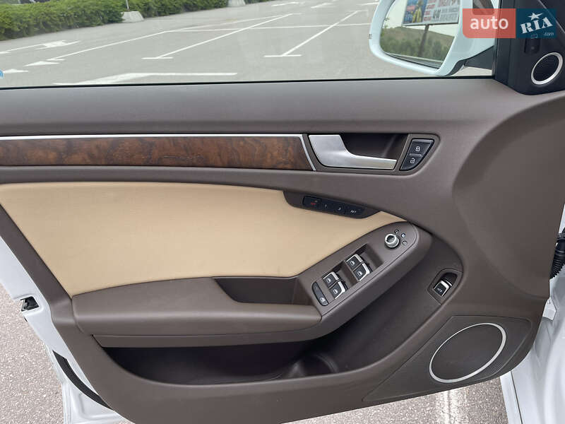 Седан Audi A4 2015 в Києві