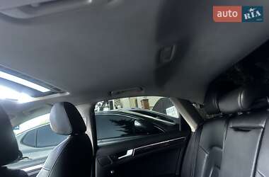 Седан Audi A4 2012 в Новгород-Северском