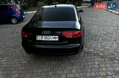 Седан Audi A4 2012 в Новгород-Северском