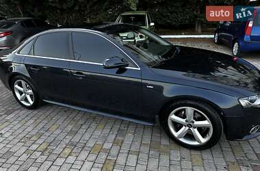Седан Audi A4 2012 в Новгород-Северском