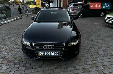Седан Audi A4 2012 в Новгород-Северском