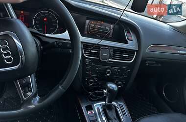 Седан Audi A4 2012 в Новгород-Северском
