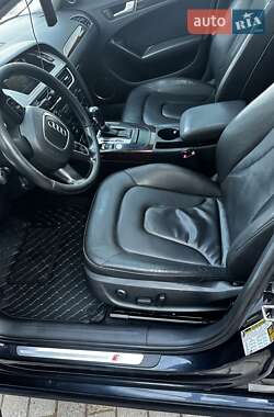 Седан Audi A4 2012 в Новгород-Северском