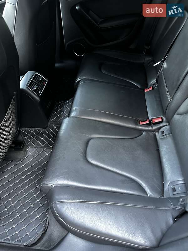 Седан Audi A4 2012 в Новгород-Сіверському