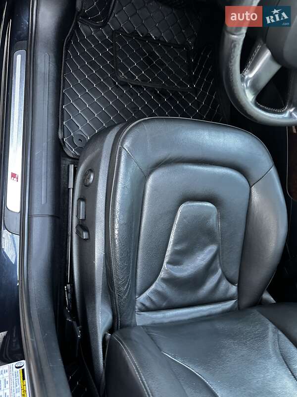 Седан Audi A4 2012 в Новгород-Северском