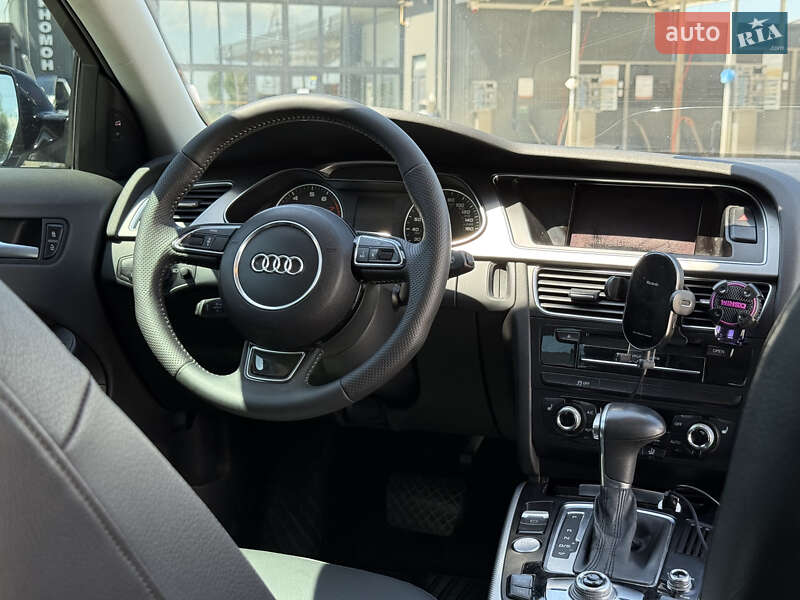 Седан Audi A4 2014 в Золочеве