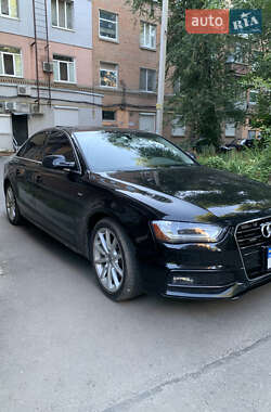Седан Audi A4 2015 в 
