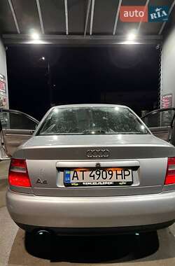 Седан Audi A4 1998 в 