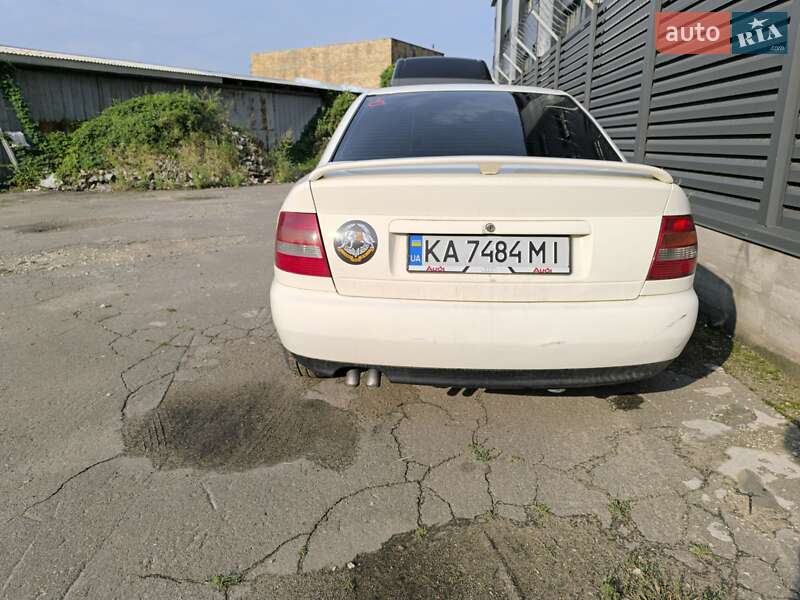 Седан Audi A4 1998 в Києві фото 32 Седан Audi A4 1998 в Києві