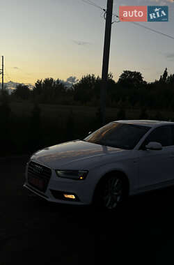Седан Audi A4 2012 в 