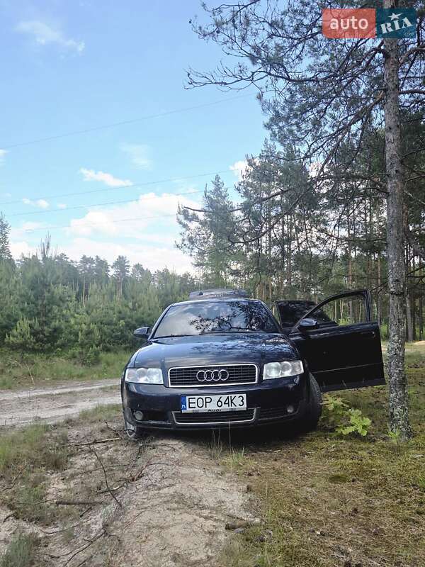 Седан Audi A4 2001 в Ровно