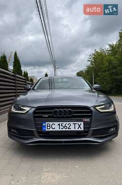 Седан Audi A4 2014 в Львові