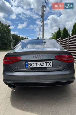 Седан Audi A4 2014 в Львові