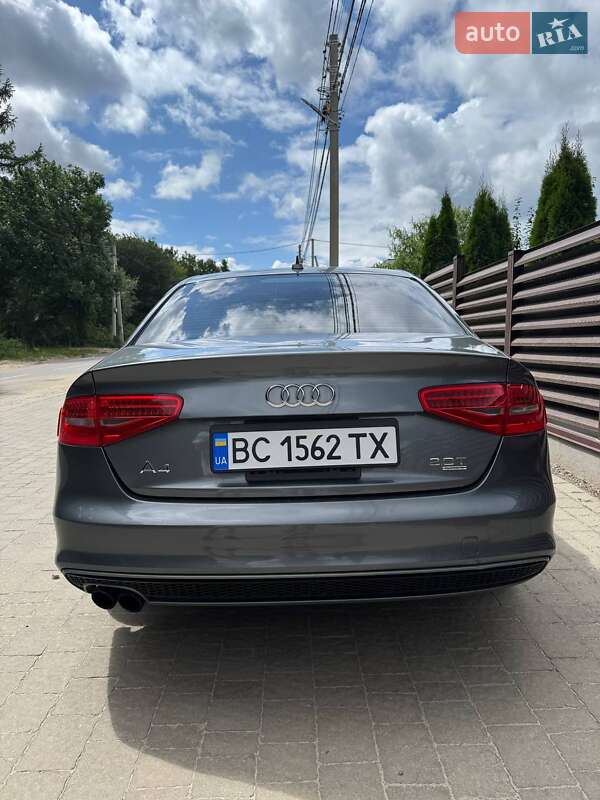 Седан Audi A4 2014 в Львове