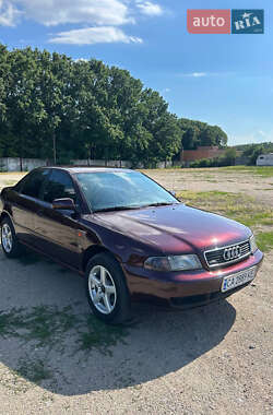Седан Audi A4 1996 в 