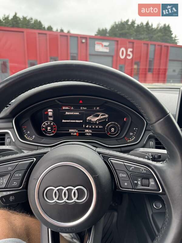 Седан Audi A4 2017 в Львове