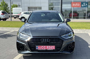 Седан Audi A4 2021 в 